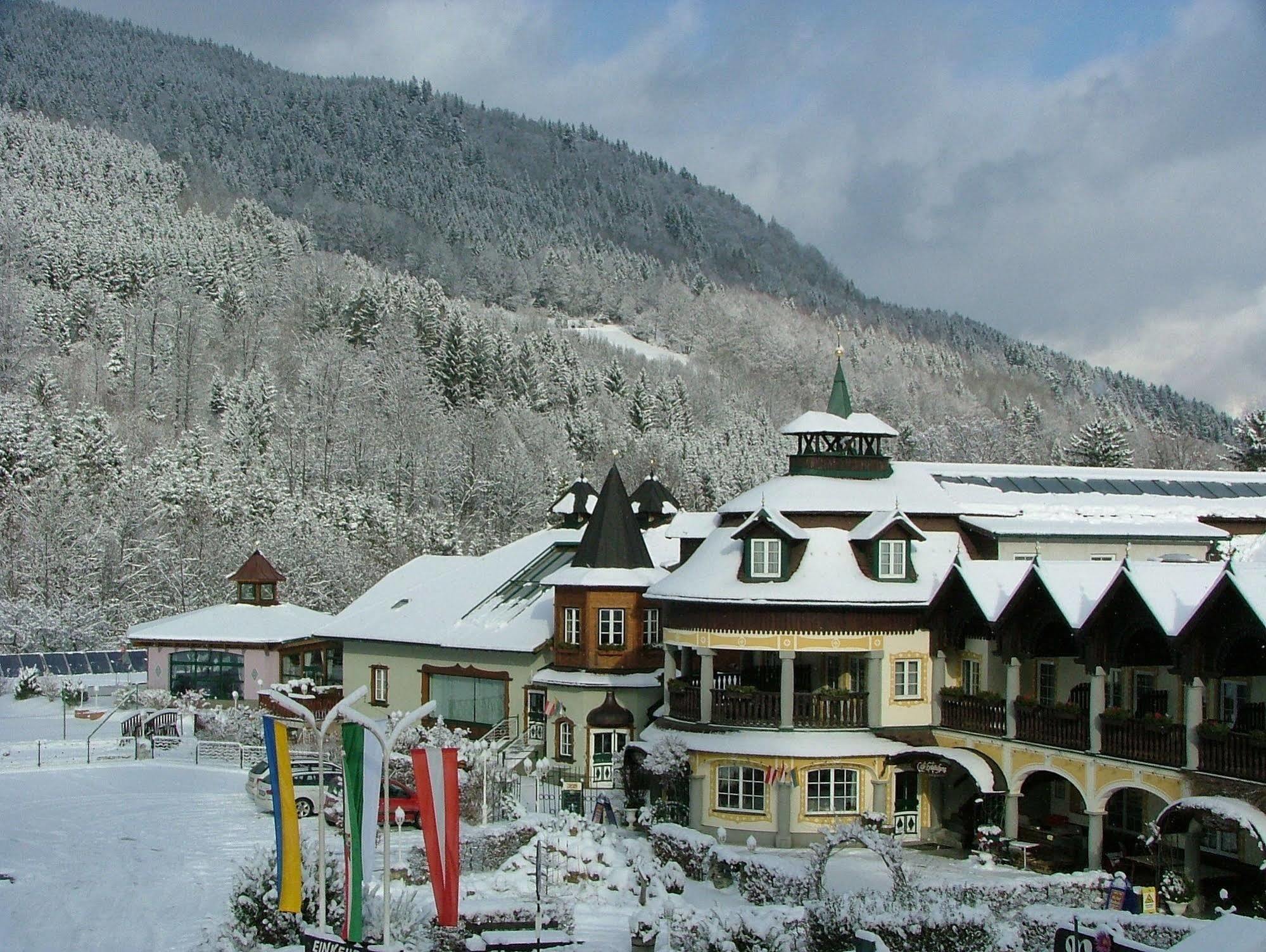 Scharfegger'S Raxalpenhof - Zuhause Am Land Hotell Reichenau Eksteriør bilde